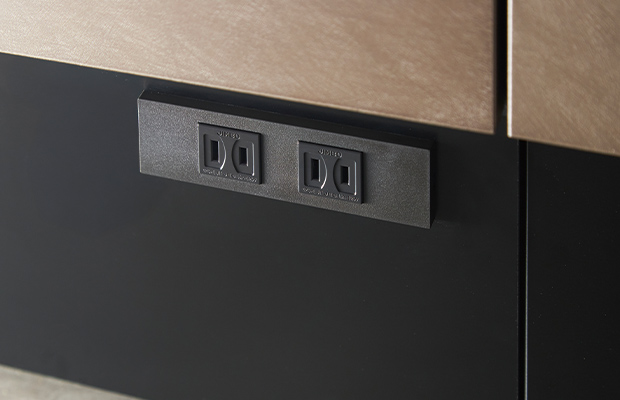 足元コンセント