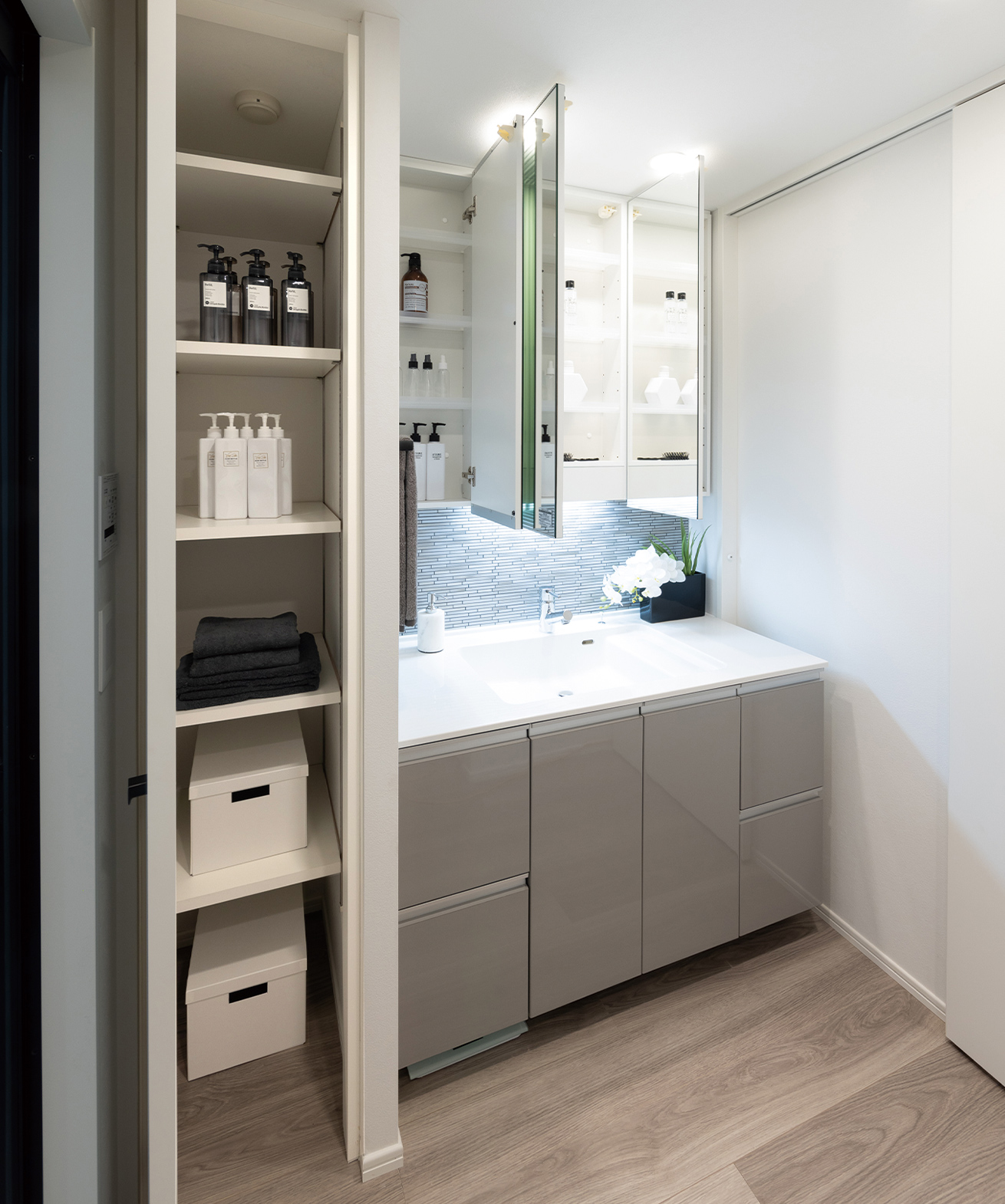 パウダールーム リネン庫